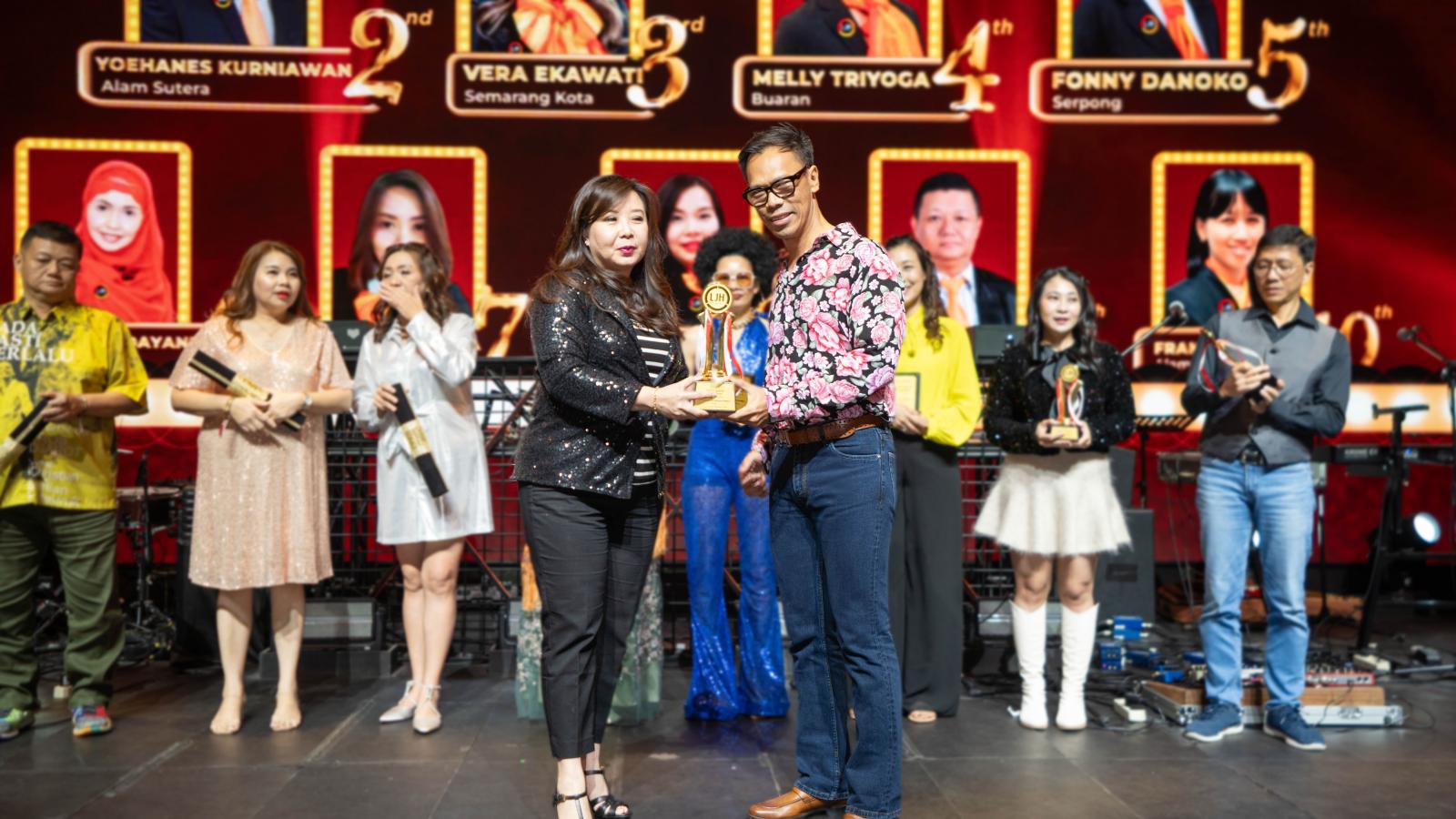 Award Pak Himwan