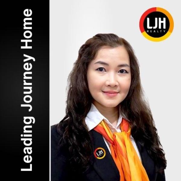 Rita Anggraini photo