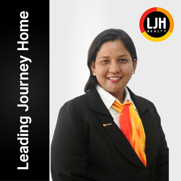 Putri Fajar photo