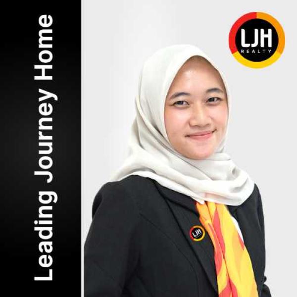 Riezqika Putri Novitasari  photo