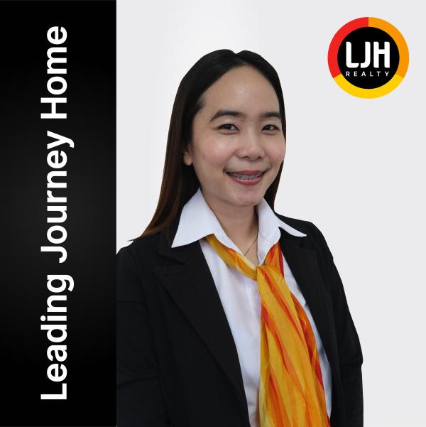 Aprilani Kartika photo