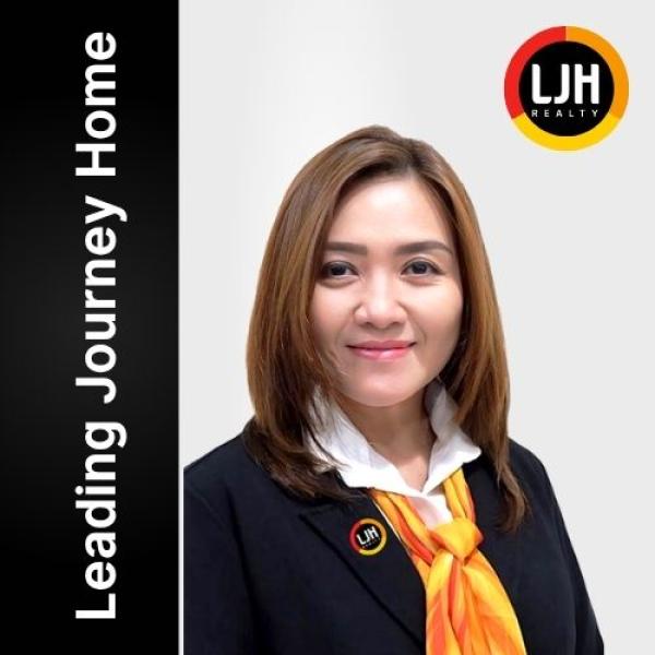 Helen Praharta photo
