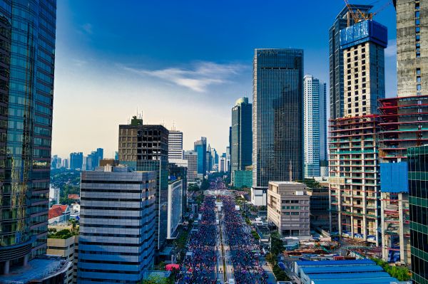 Apartemen vs Rumah Tapak di Jakarta: Mana Pilihan Investasi yang Lebih Untung?